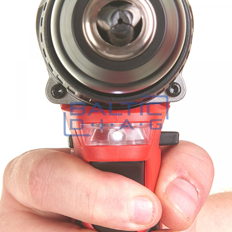 Аккумуляторная отвертка / дрель Milwaukee M18 CBLDD-502C