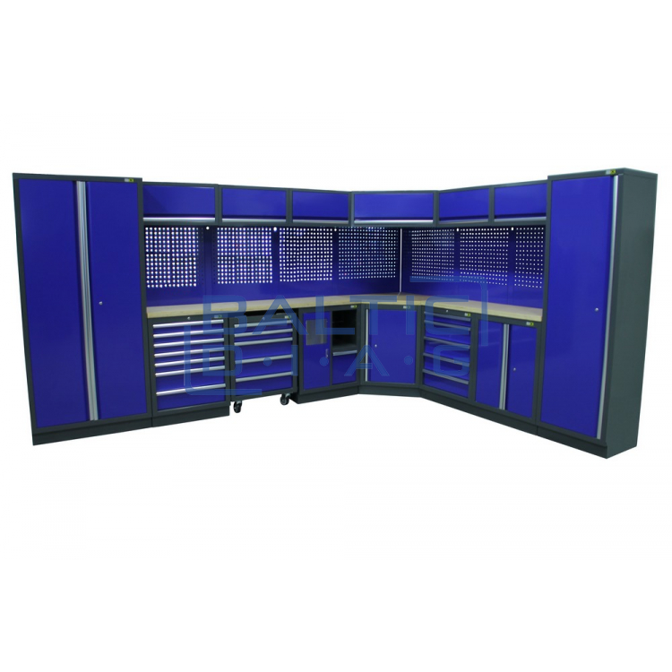 The set of workshop furniture is large