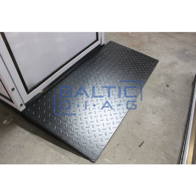 Aluminum wheelchair lift