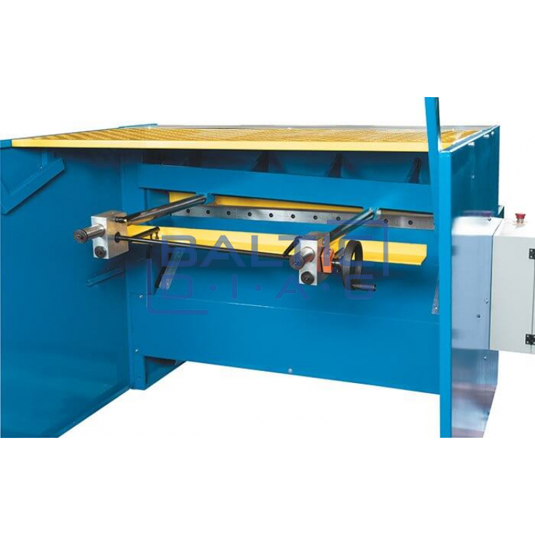 Metal cutting guillotine, Knuth KMT B 1254